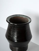 Destructured ceramic vase