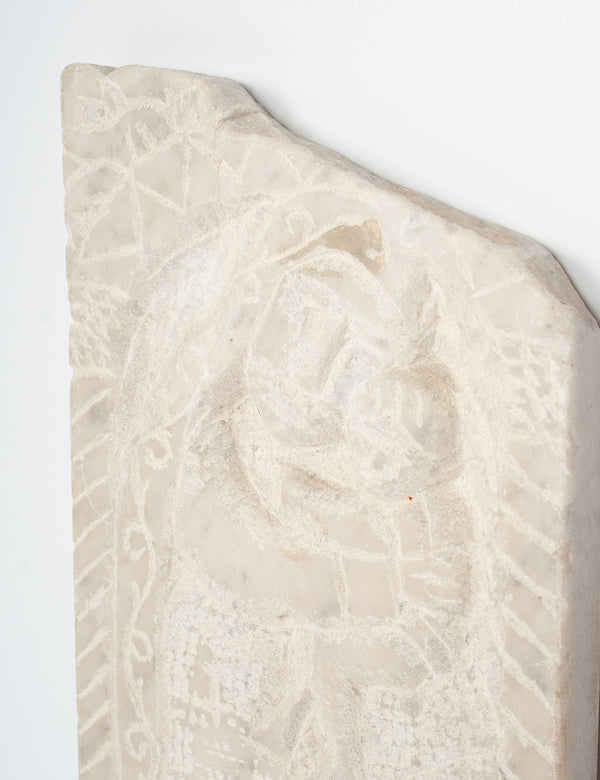 Relief de la Vierge Marie