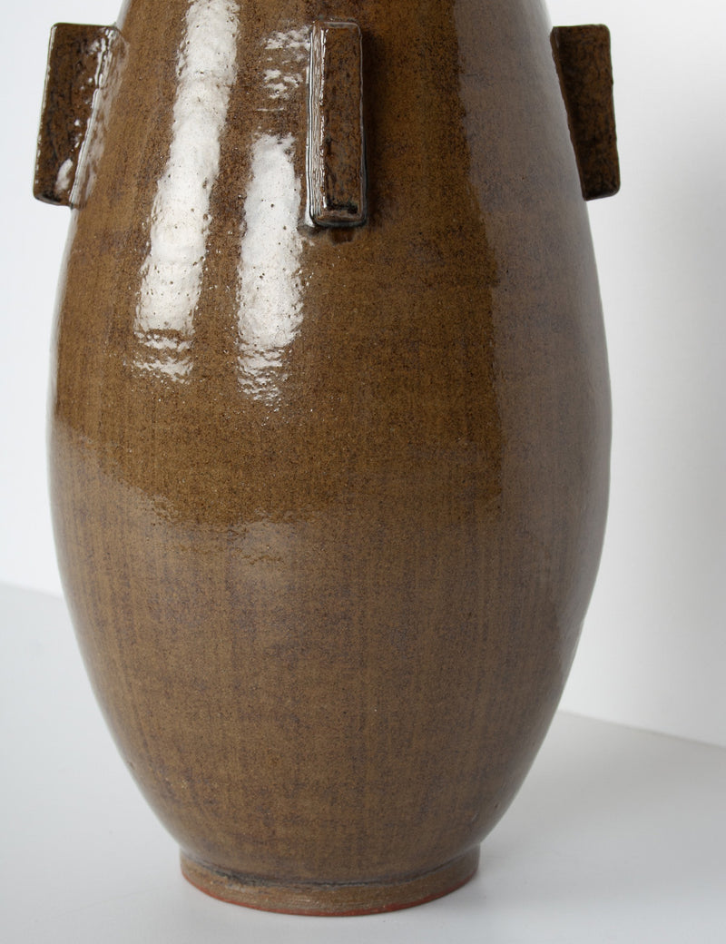 Vase brutaliste brun