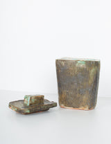 Pot en céramique cannelée