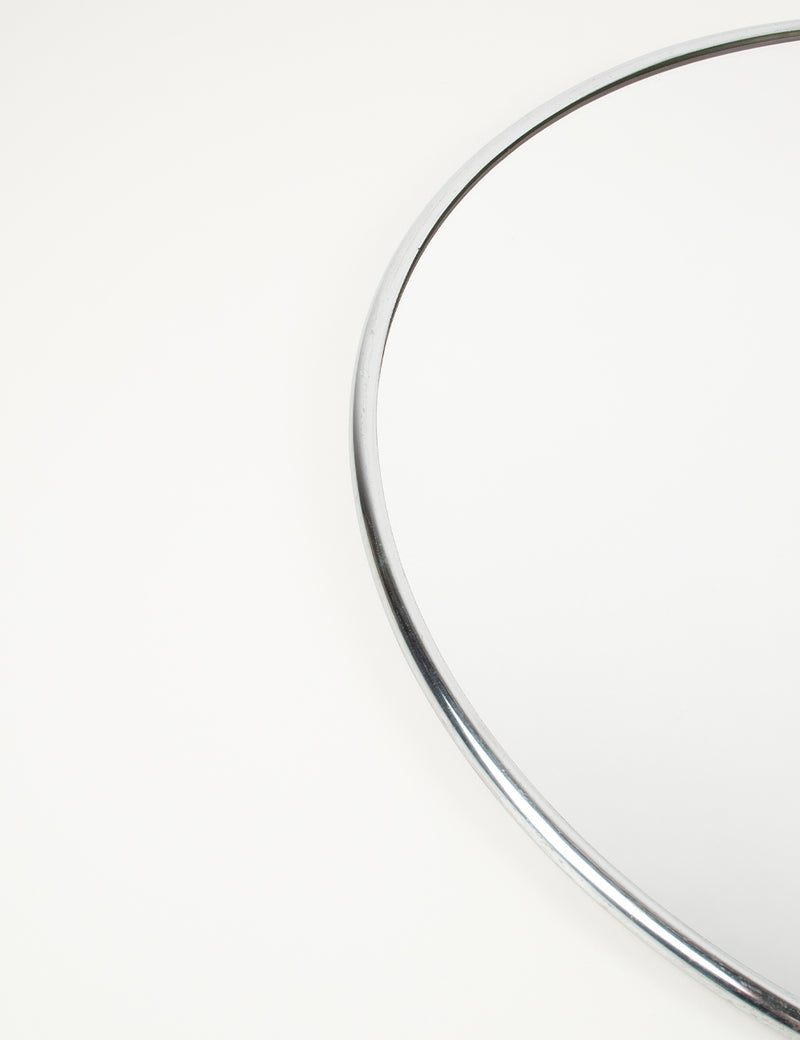 Circular mirror in chrome steel