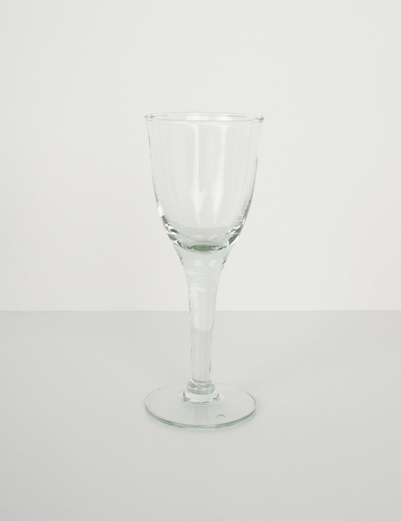 Verres à pieds anciens