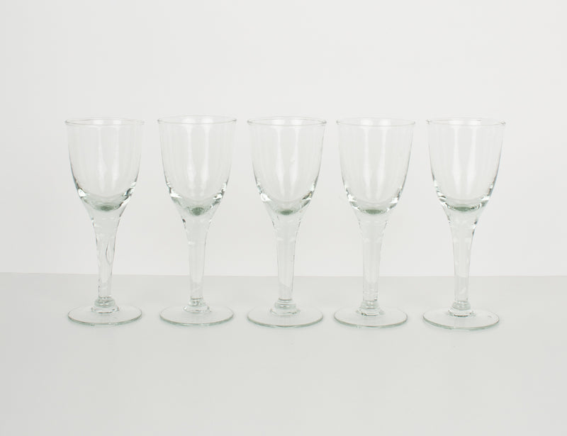 Verres à pieds anciens